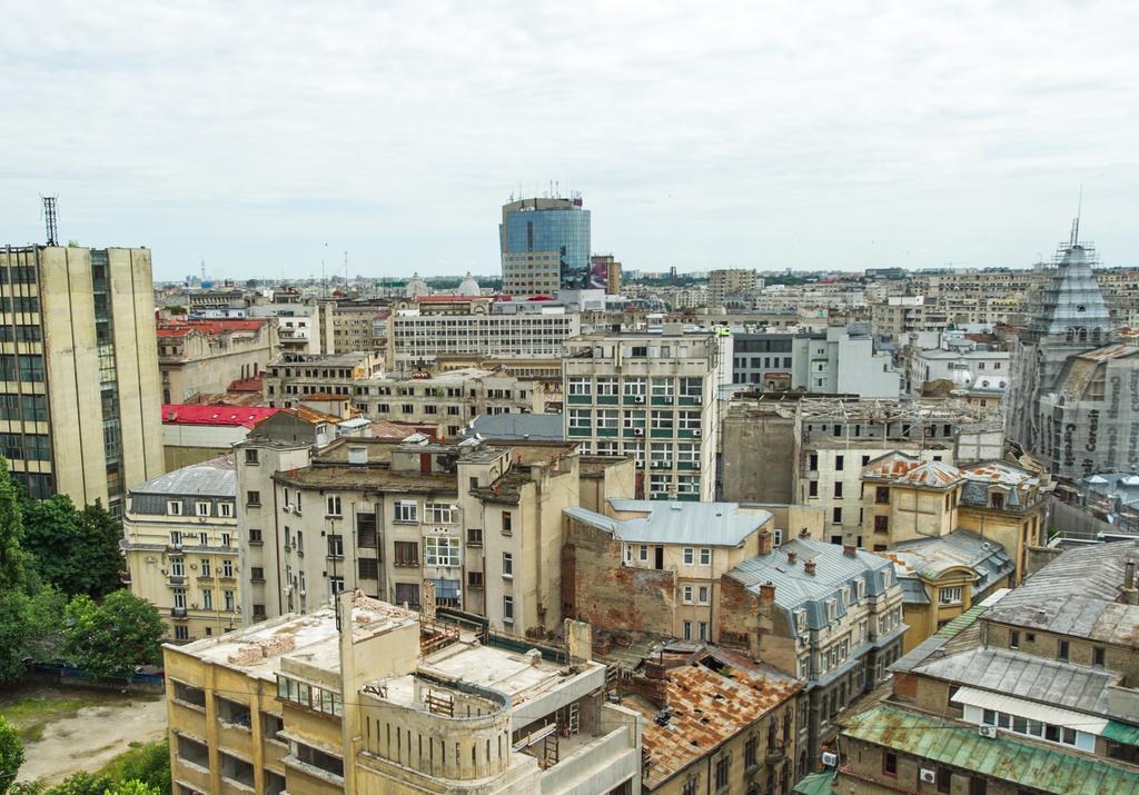 Tower By Grand Accommodation Букурещ Екстериор снимка