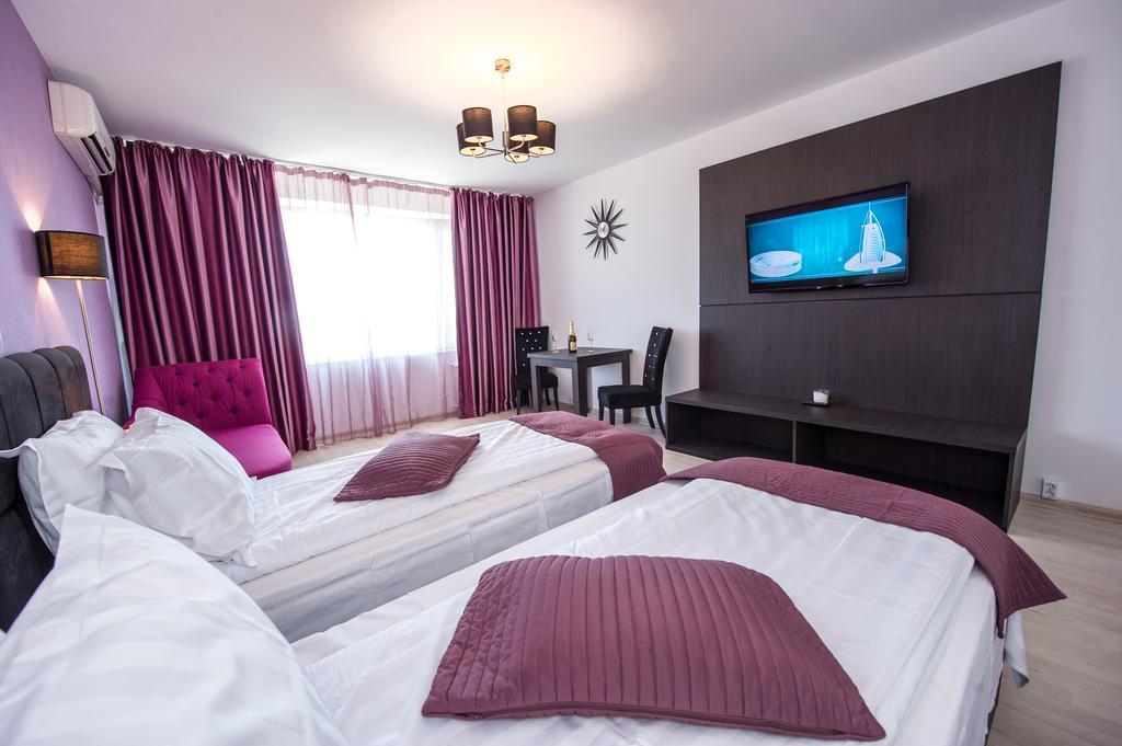 Tower By Grand Accommodation Букурещ Екстериор снимка